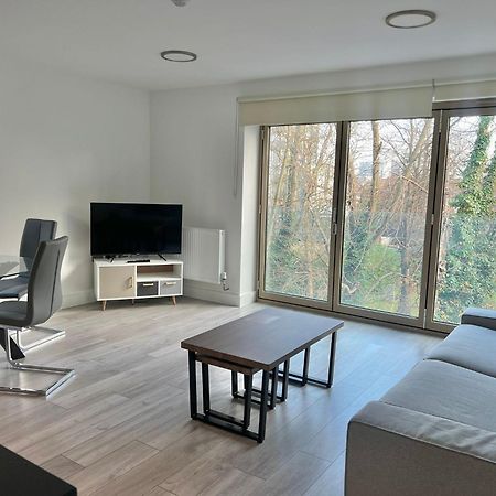 Kensington House By Solitaire Suites Slough Eksteriør billede