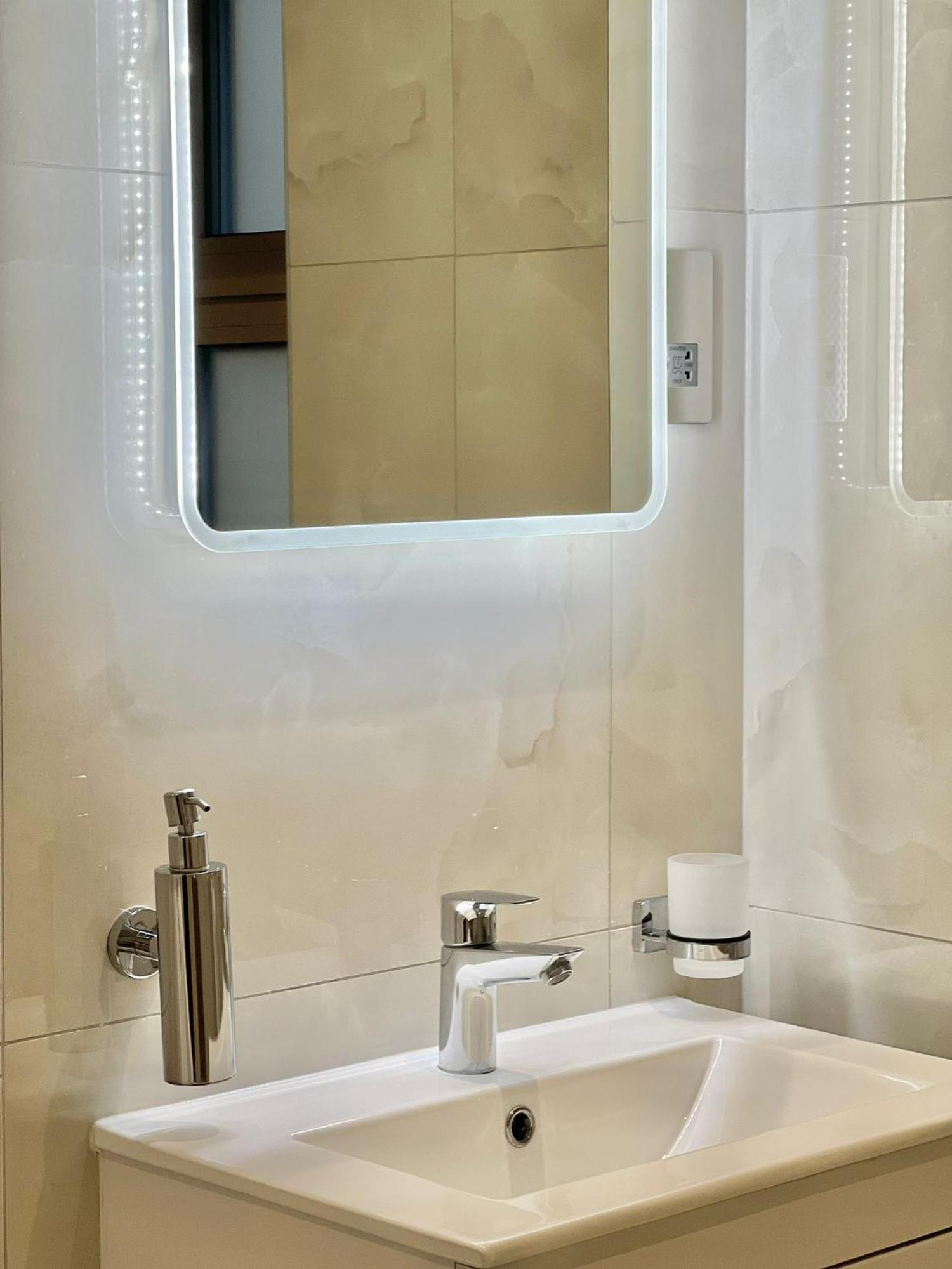 Kensington House By Solitaire Suites Slough Eksteriør billede